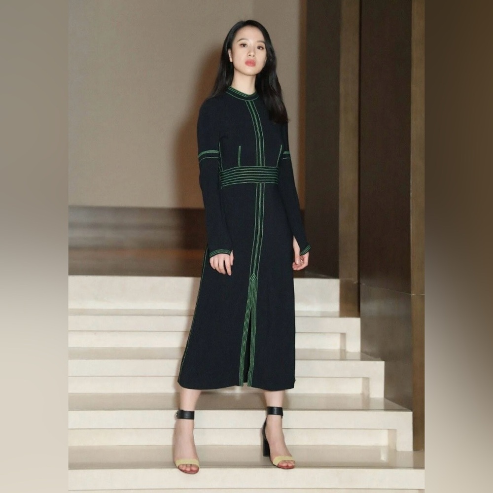 NWT Burberry Long Dress, Branwen, Black, Size 2, Classy and Stylish